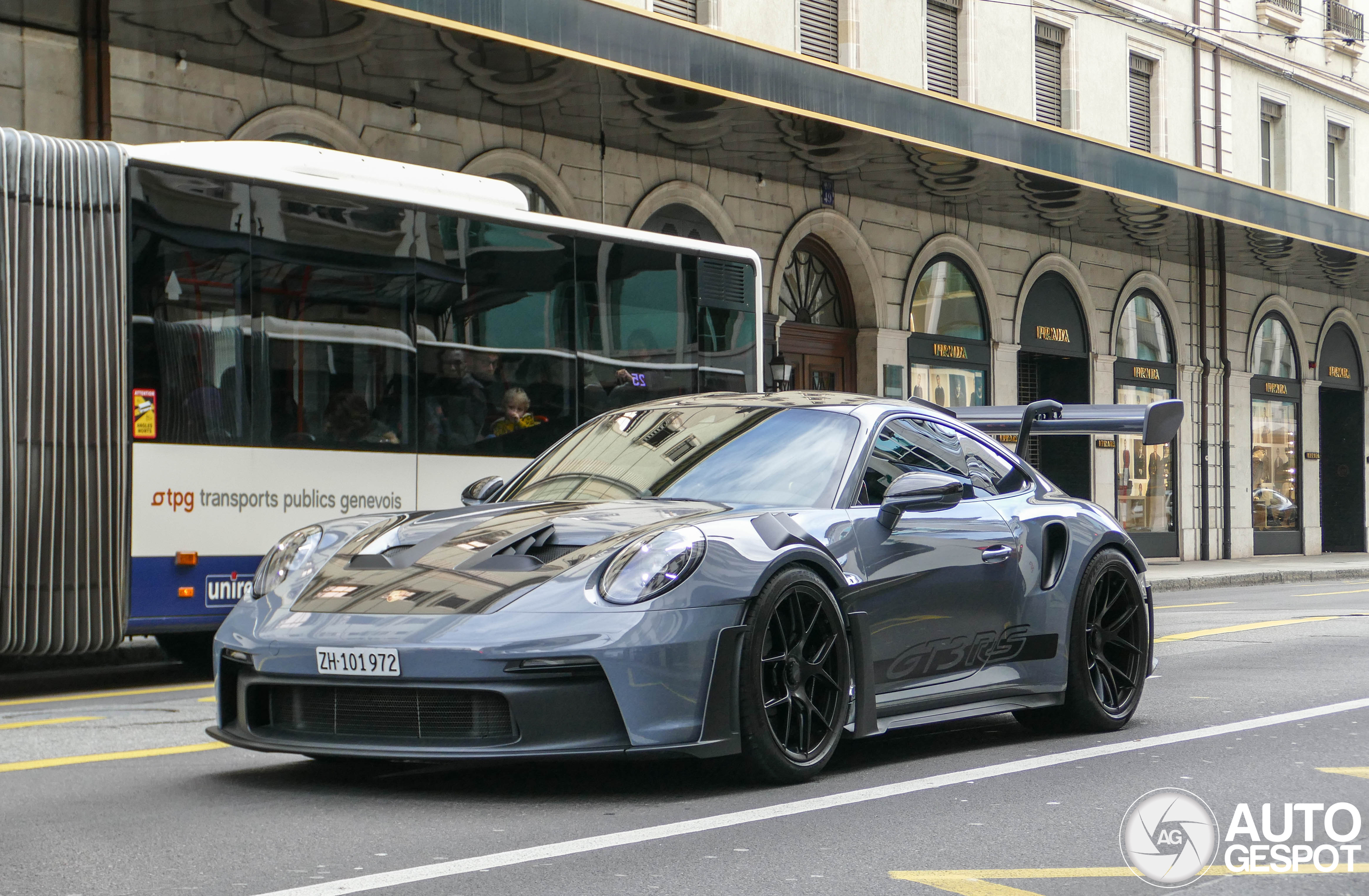 Porsche 992 GT3 RS Weissach Package