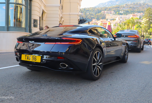 Aston Martin DB11