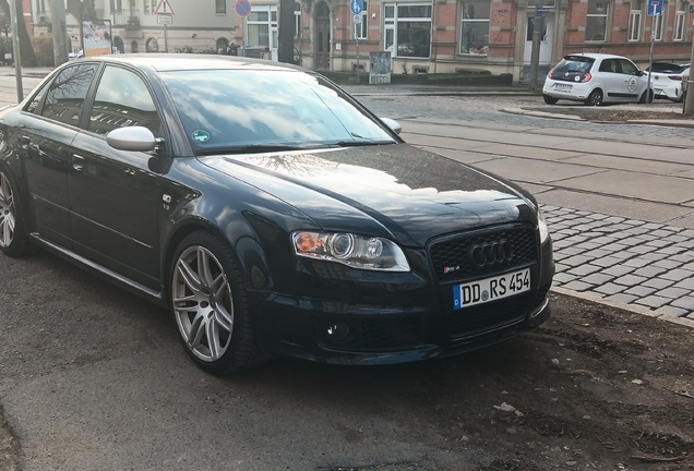 Audi RS4 Sedan