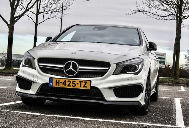 Mercedes-Benz CLA 45 AMG C117