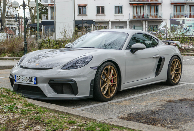 Porsche 718 Cayman GT4