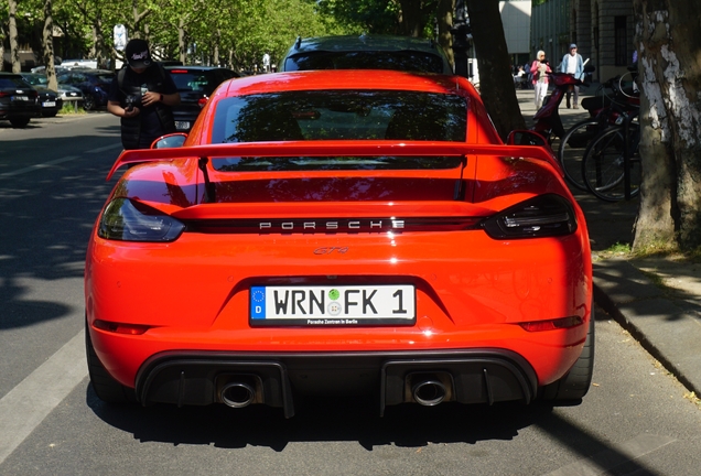 Porsche 718 Cayman GT4