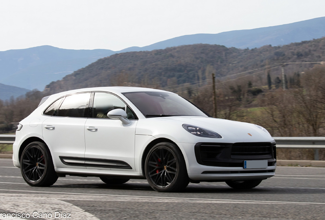 Porsche 95B Macan GTS MkIII