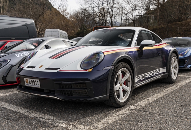 Porsche 992 Dakar