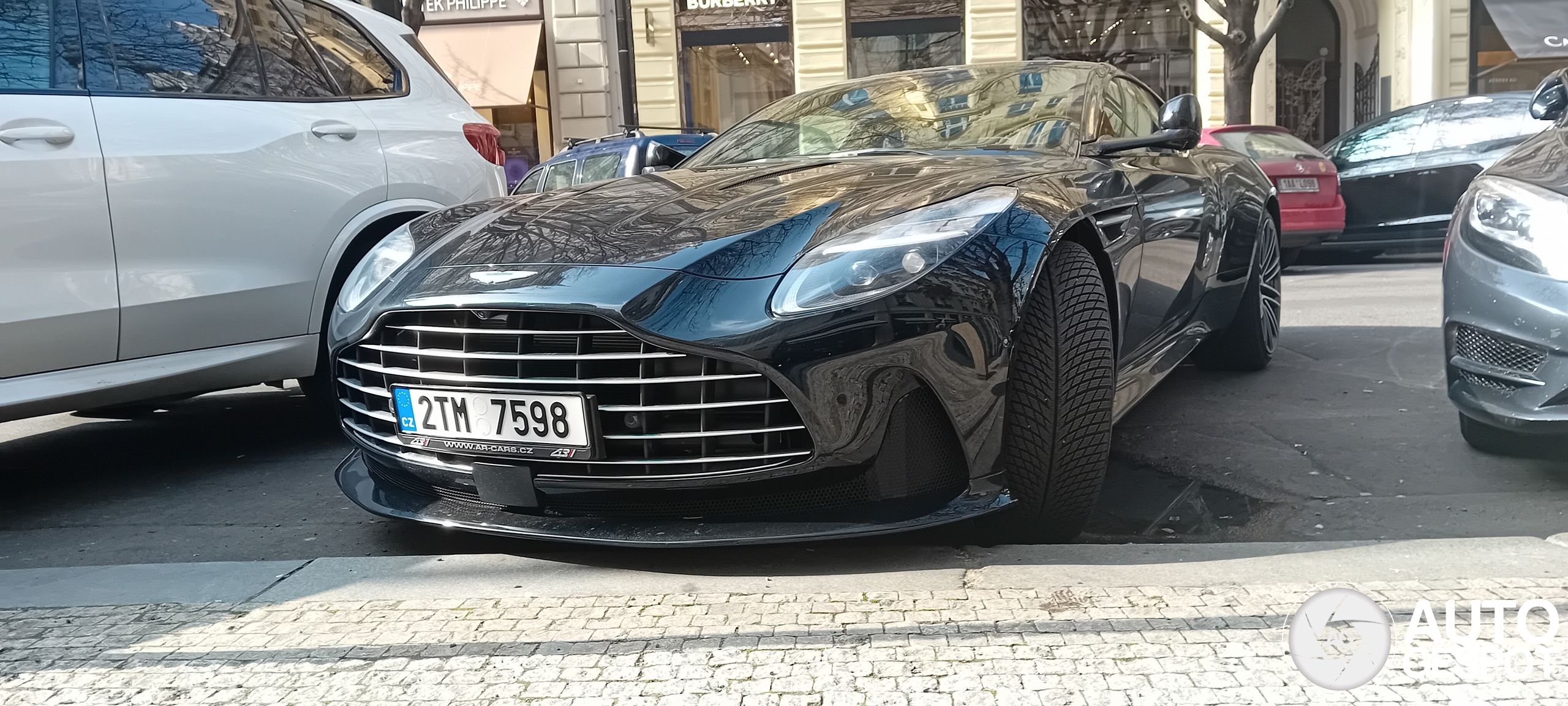 Aston Martin DB12