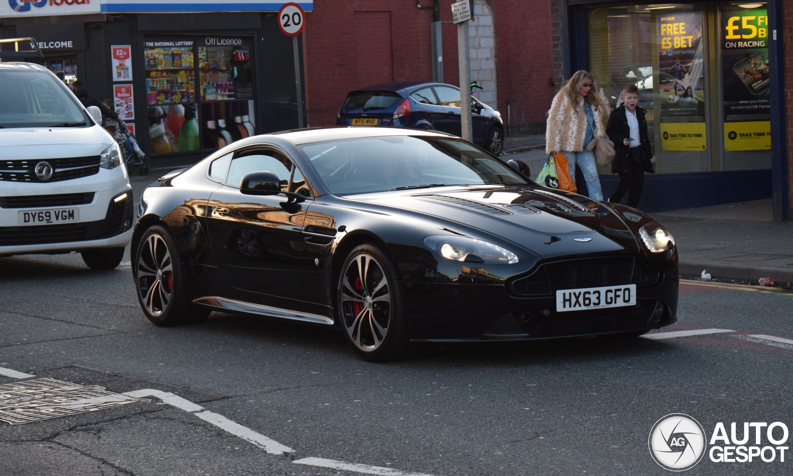 Aston Martin V12 Vantage S