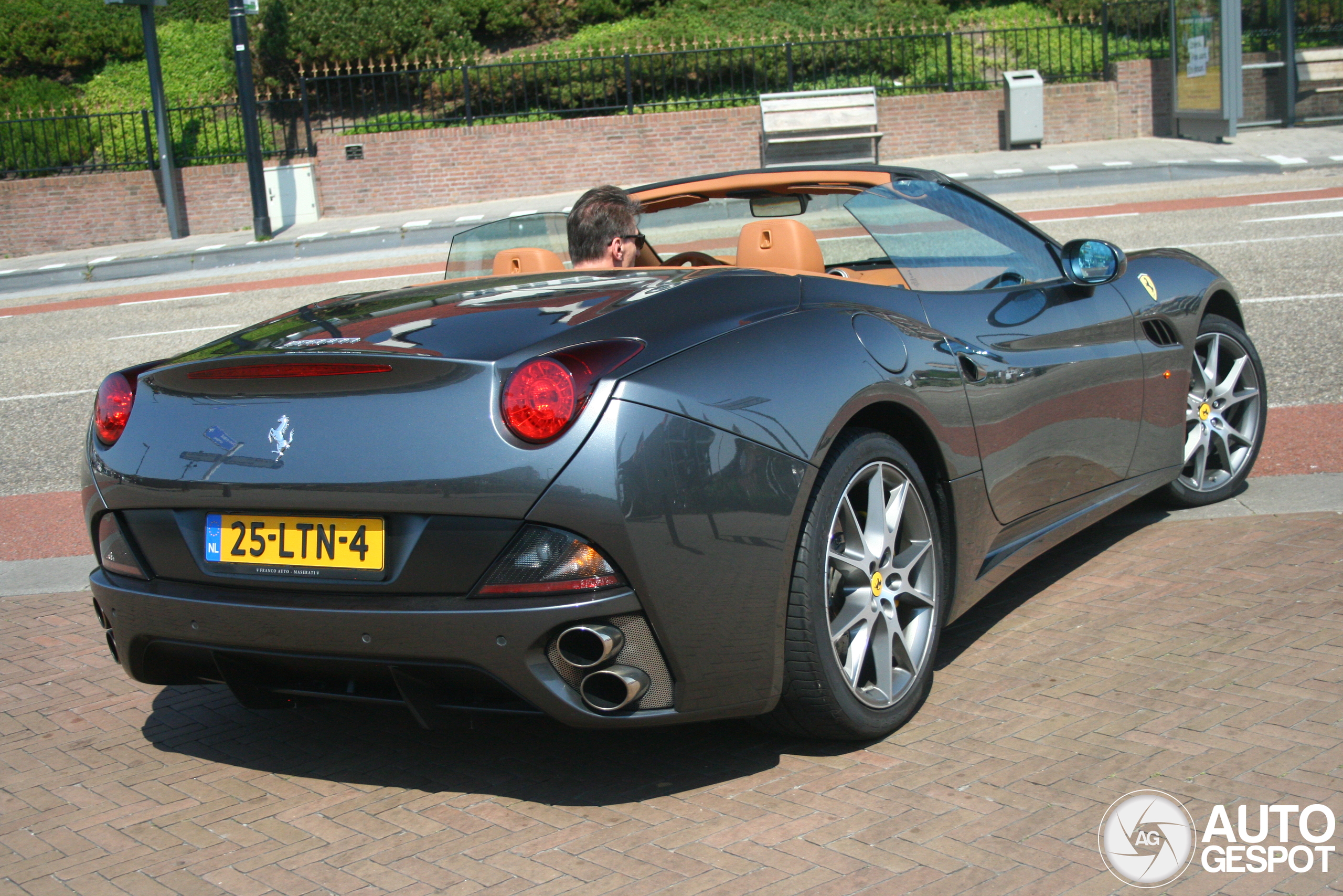 Ferrari California