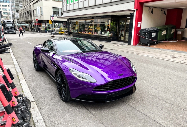 Aston Martin DB11 V8