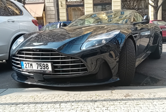 Aston Martin DB12