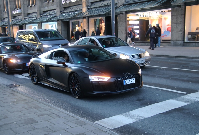 Audi R8 V10 Plus 2015