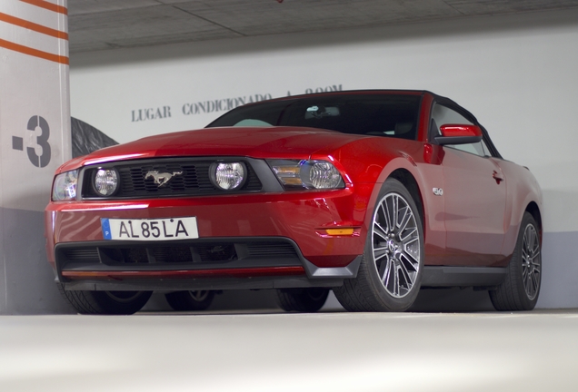 Ford Mustang GT Convertible 2011