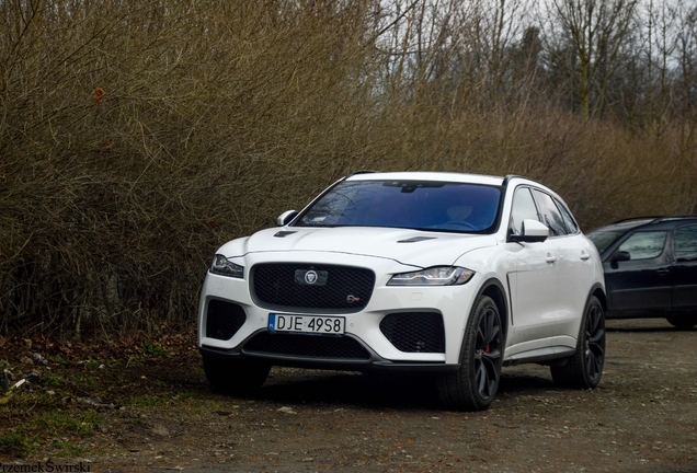 Jaguar F-PACE SVR