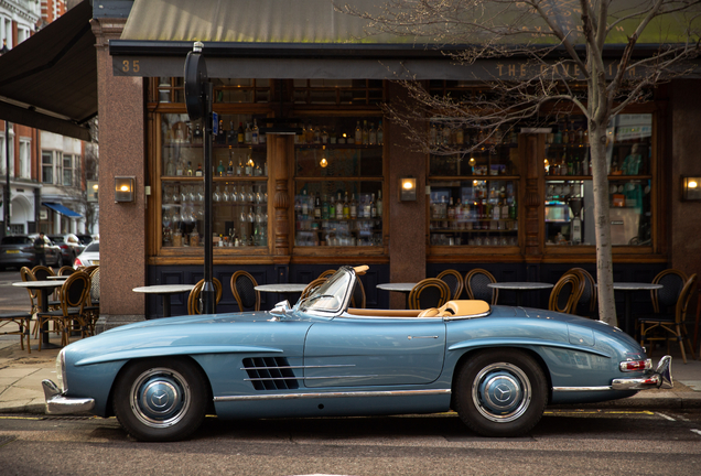 Mercedes-Benz 300SL Roadster