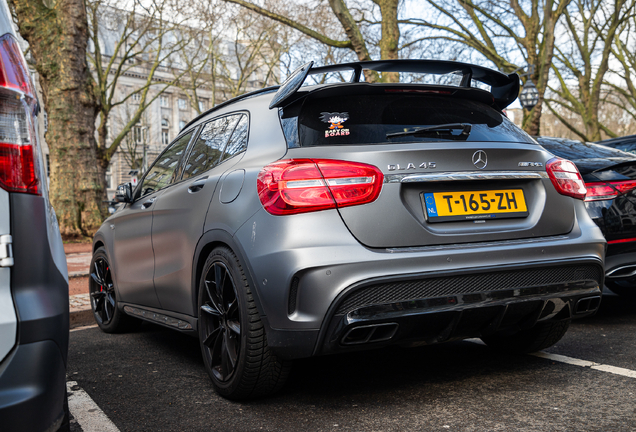 Mercedes-Benz GLA 45 AMG X156