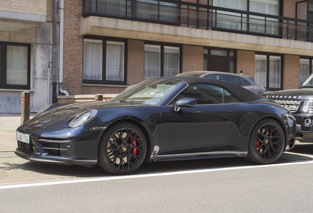 Porsche 992 Carrera 4 GTS Cabriolet