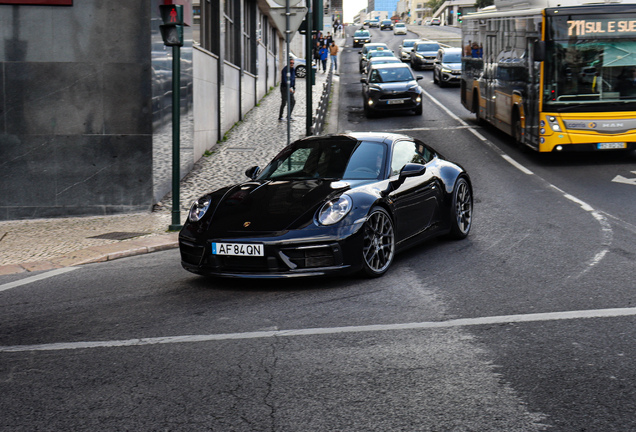 Porsche 992 Carrera 4S