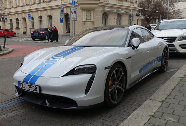 Porsche Taycan Turbo S