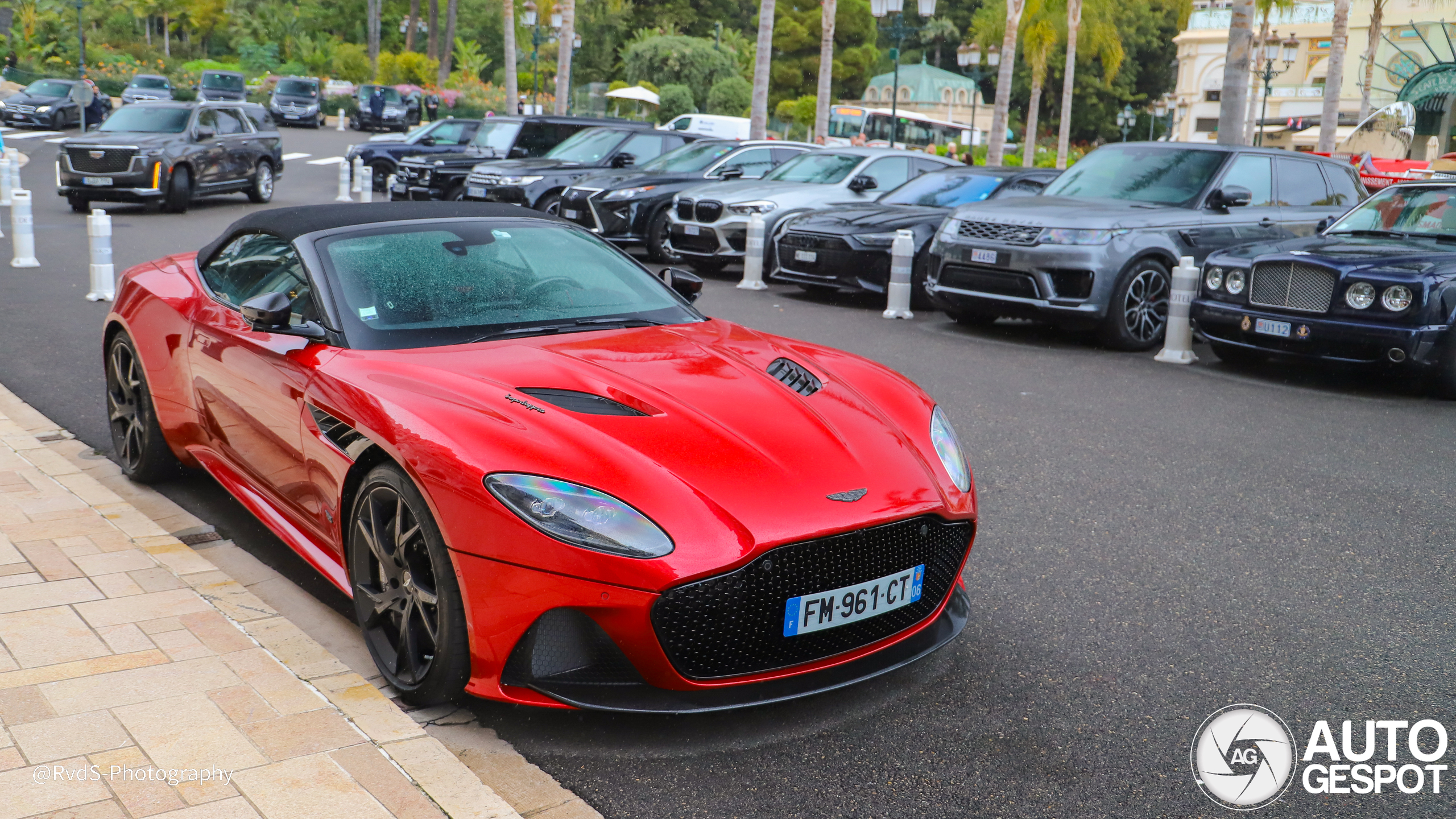 Aston Martin DBS Superleggera Volante