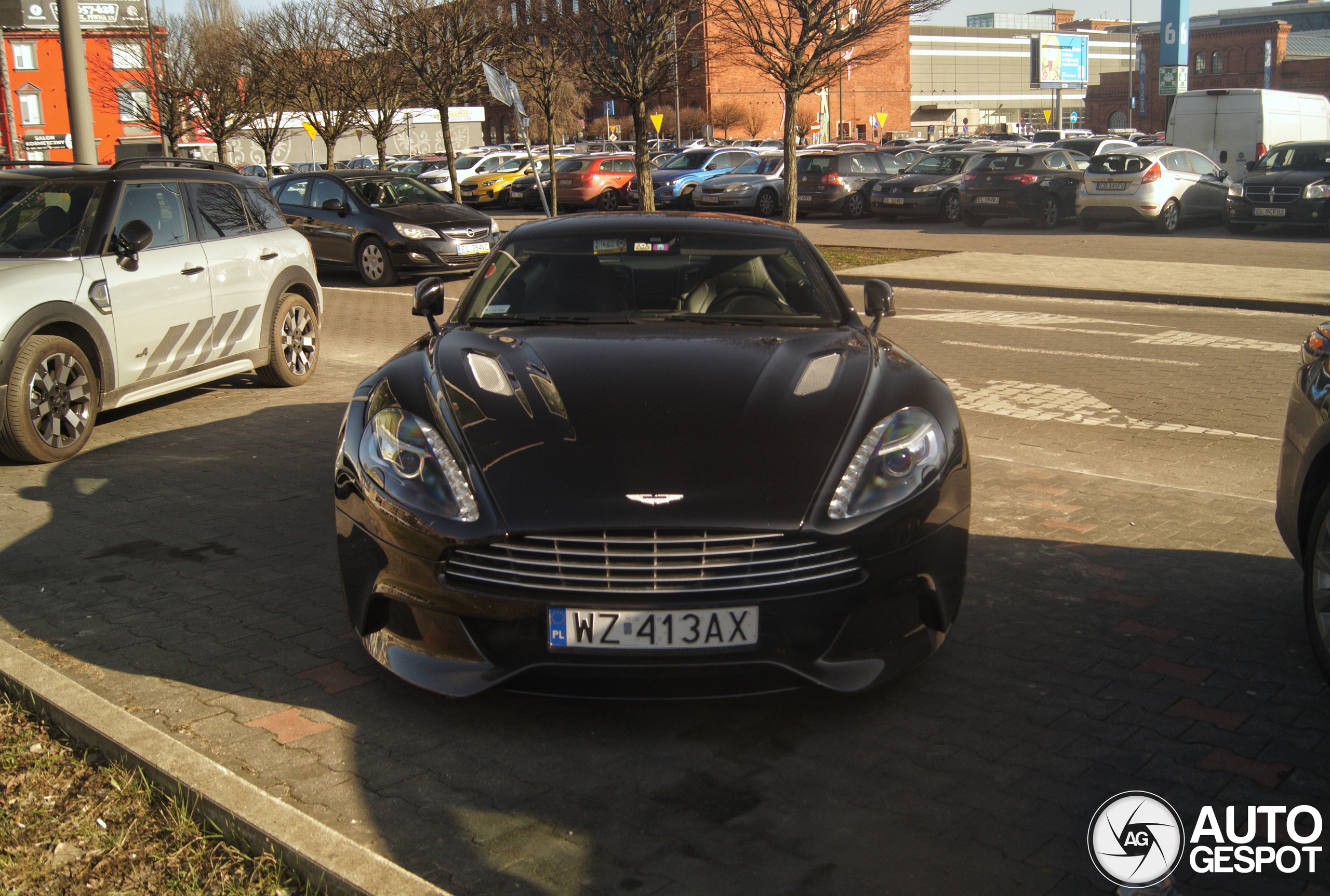 Aston Martin Vanquish 2013