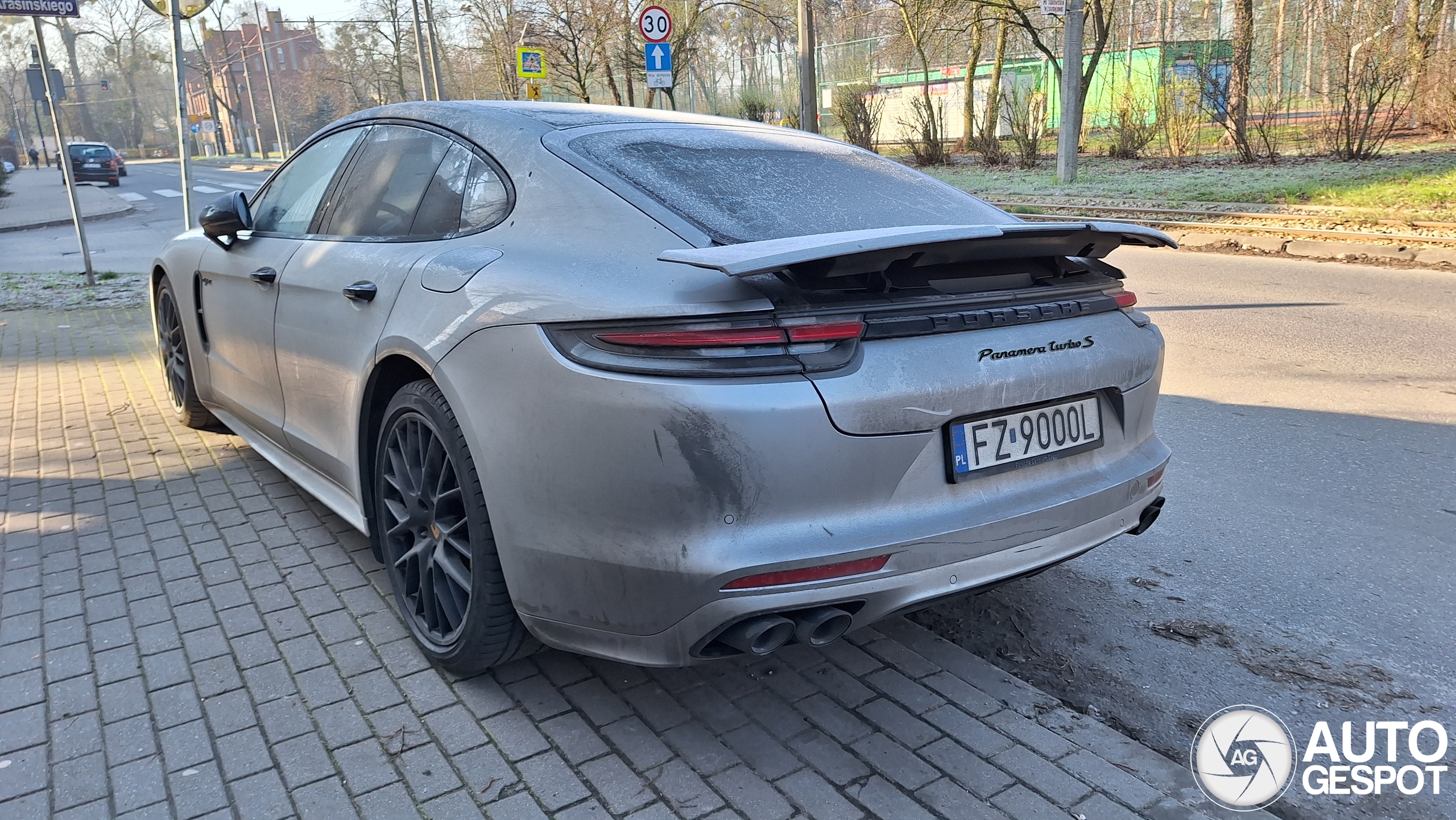 Porsche 971 Panamera Turbo S E-Hybrid