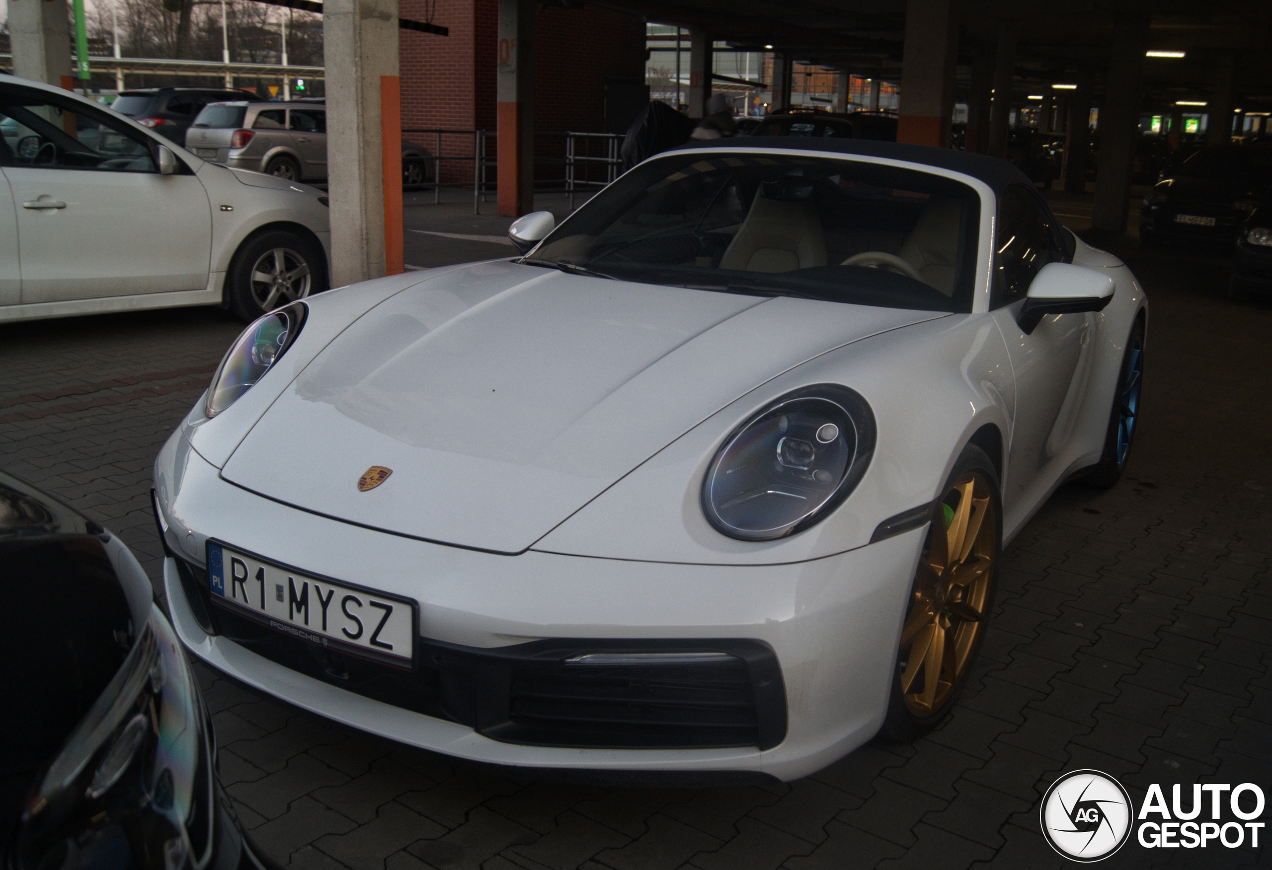 Porsche 992 Carrera 4S Cabriolet