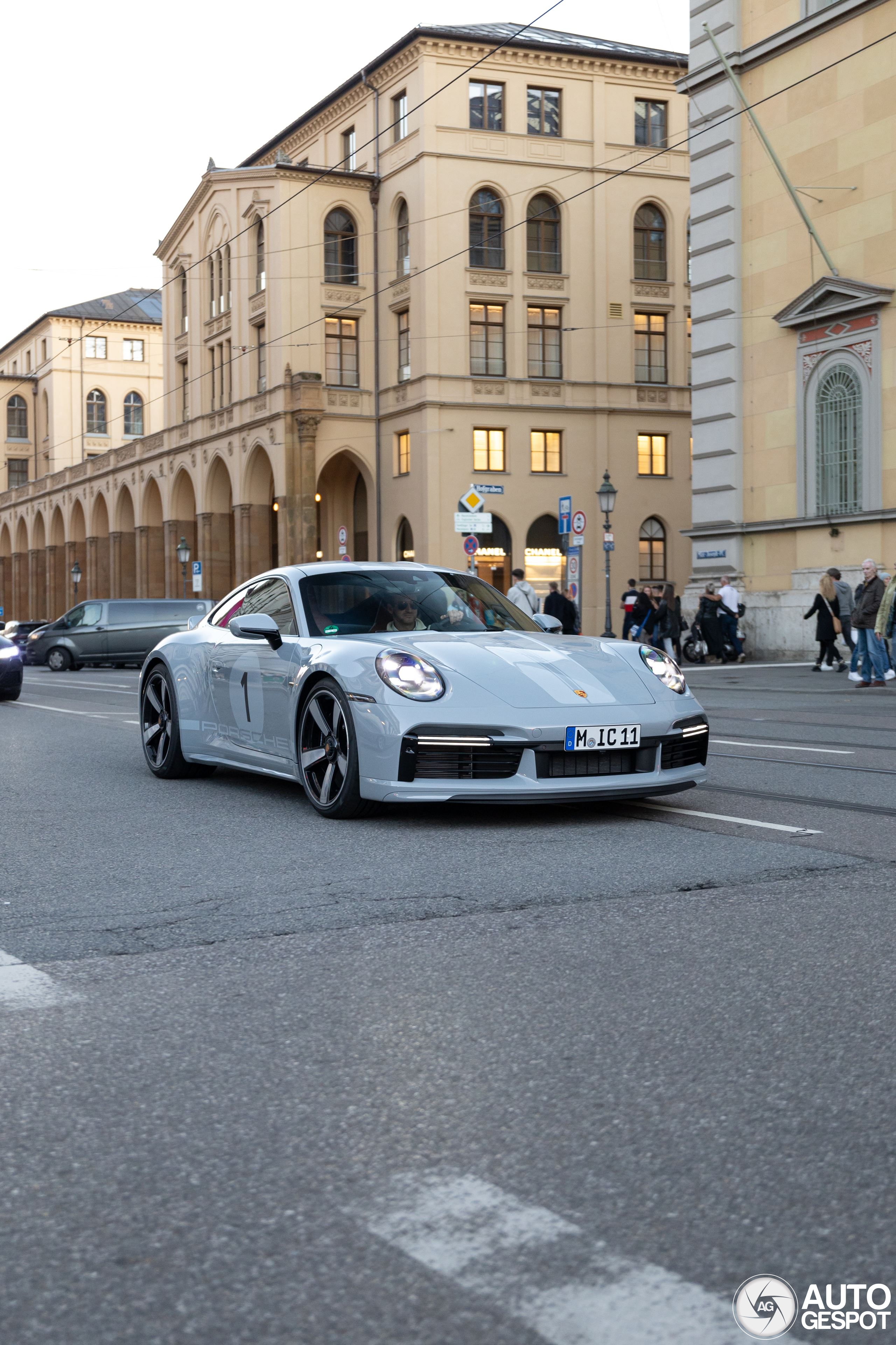 Porsche 992 Sport Classic