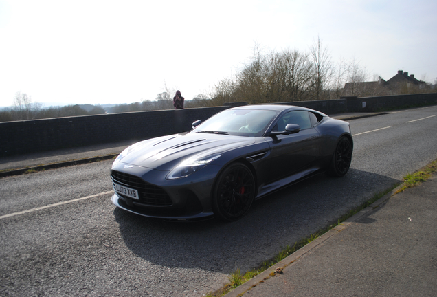 Aston Martin DB12