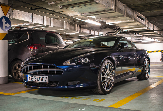 Aston Martin DB9