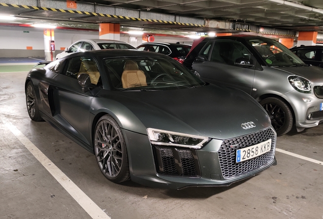 Audi R8 V10 Plus 2015