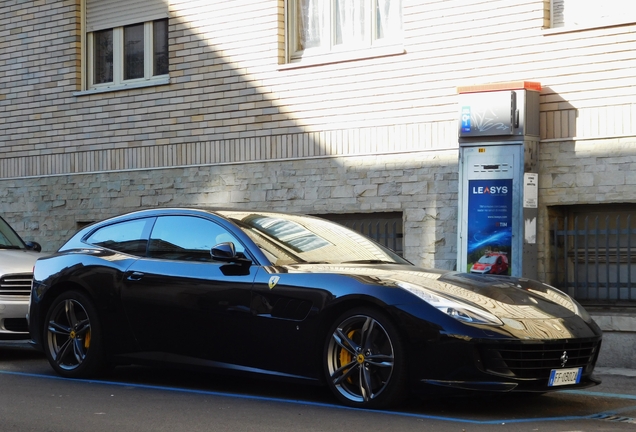 Ferrari GTC4Lusso