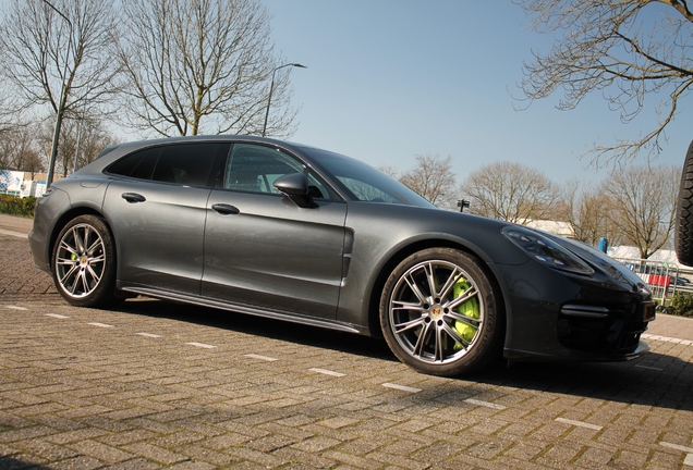 Porsche 971 Panamera Turbo S E-Hybrid Sport Turismo