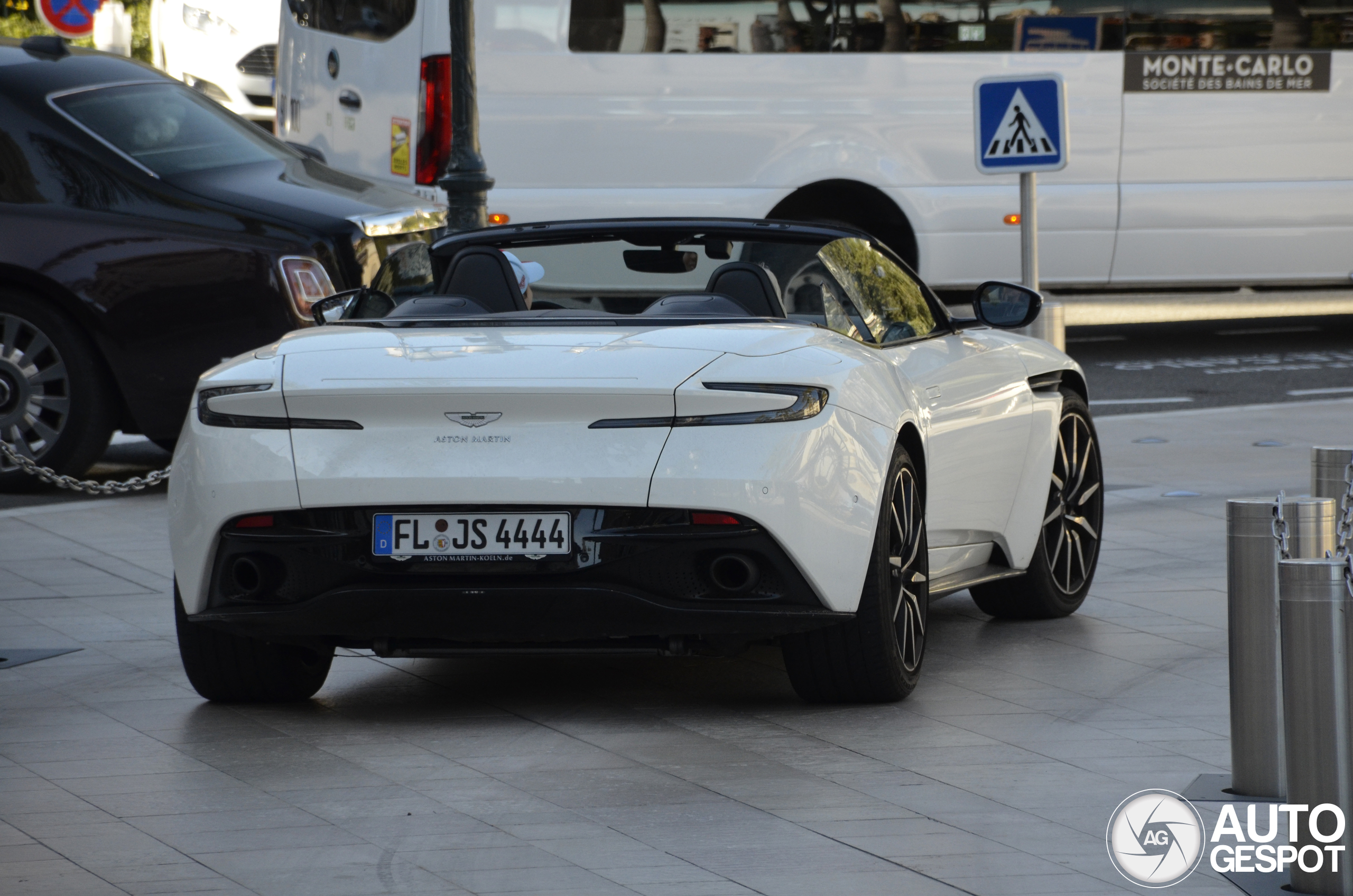 Aston Martin DB11 V8 Volante