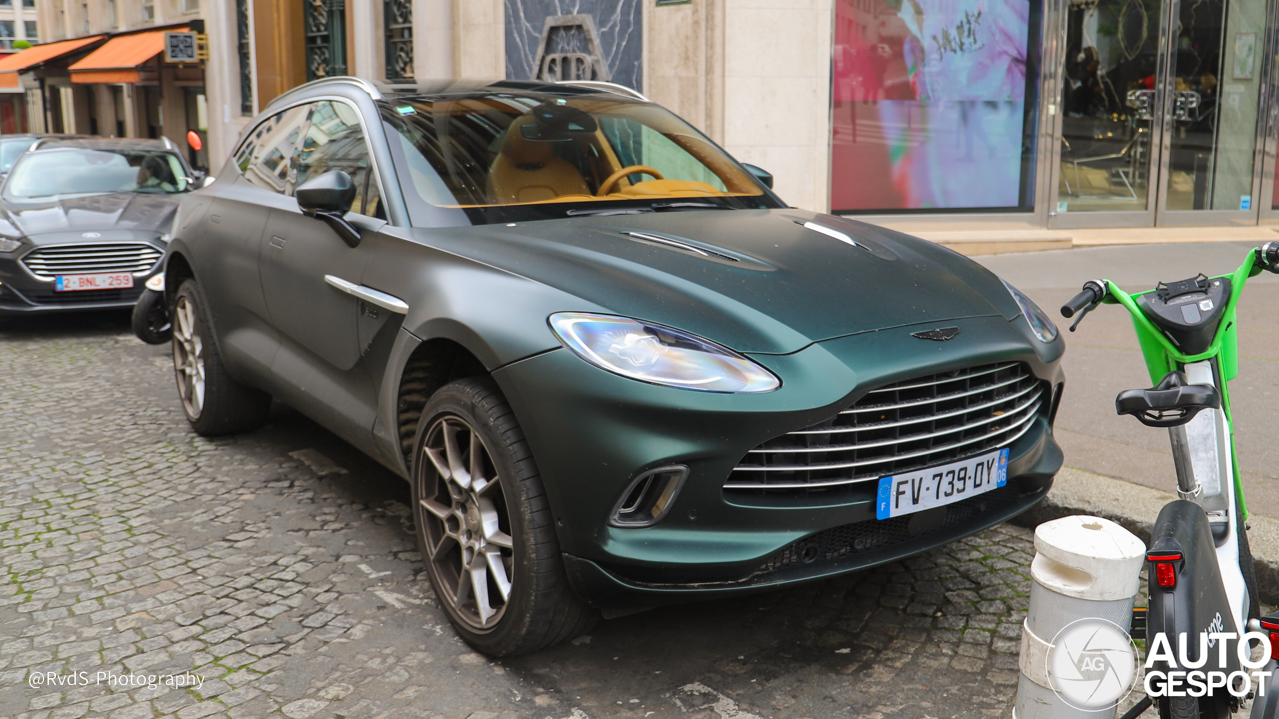 Aston Martin DBX