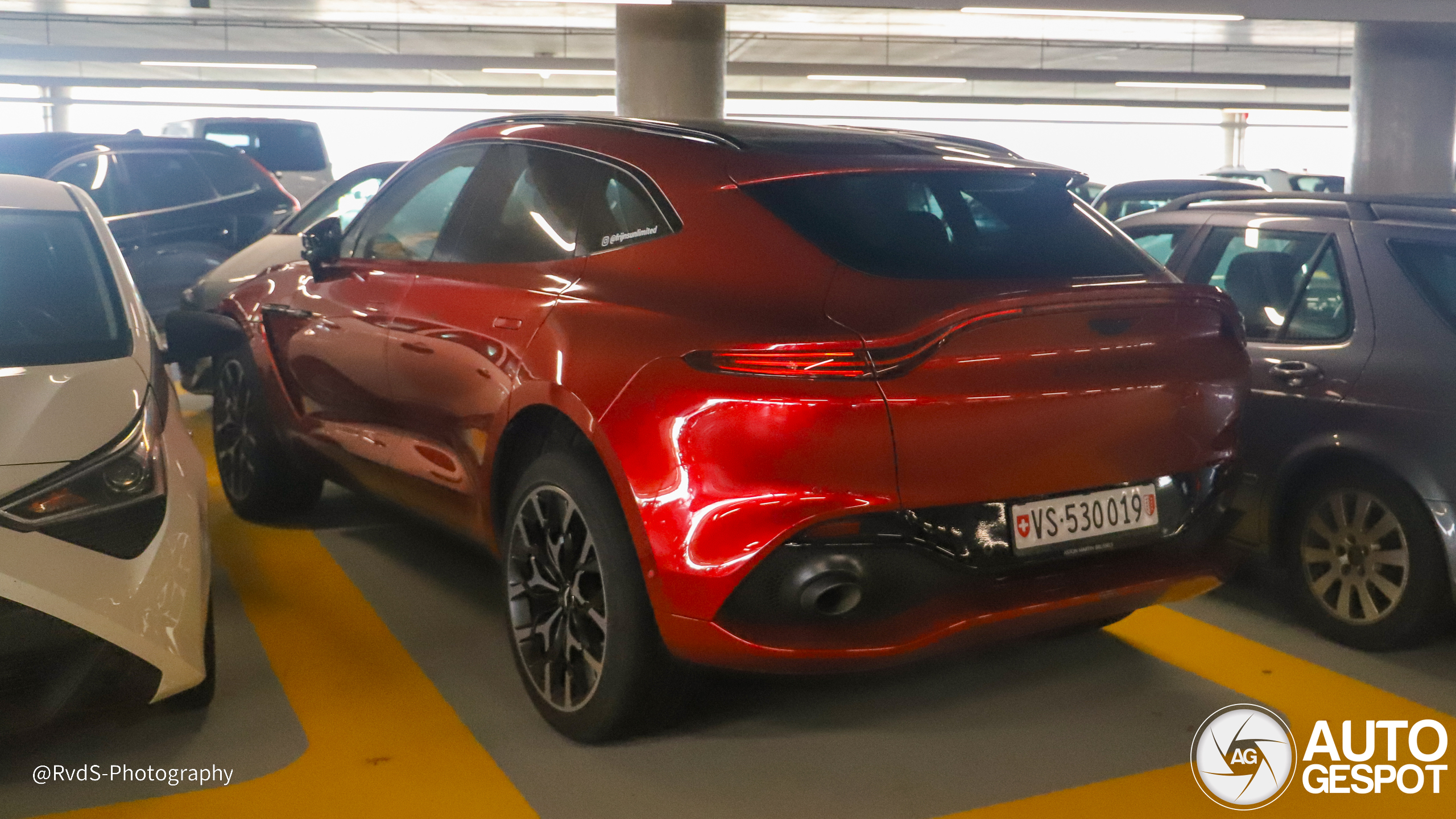 Aston Martin DBX