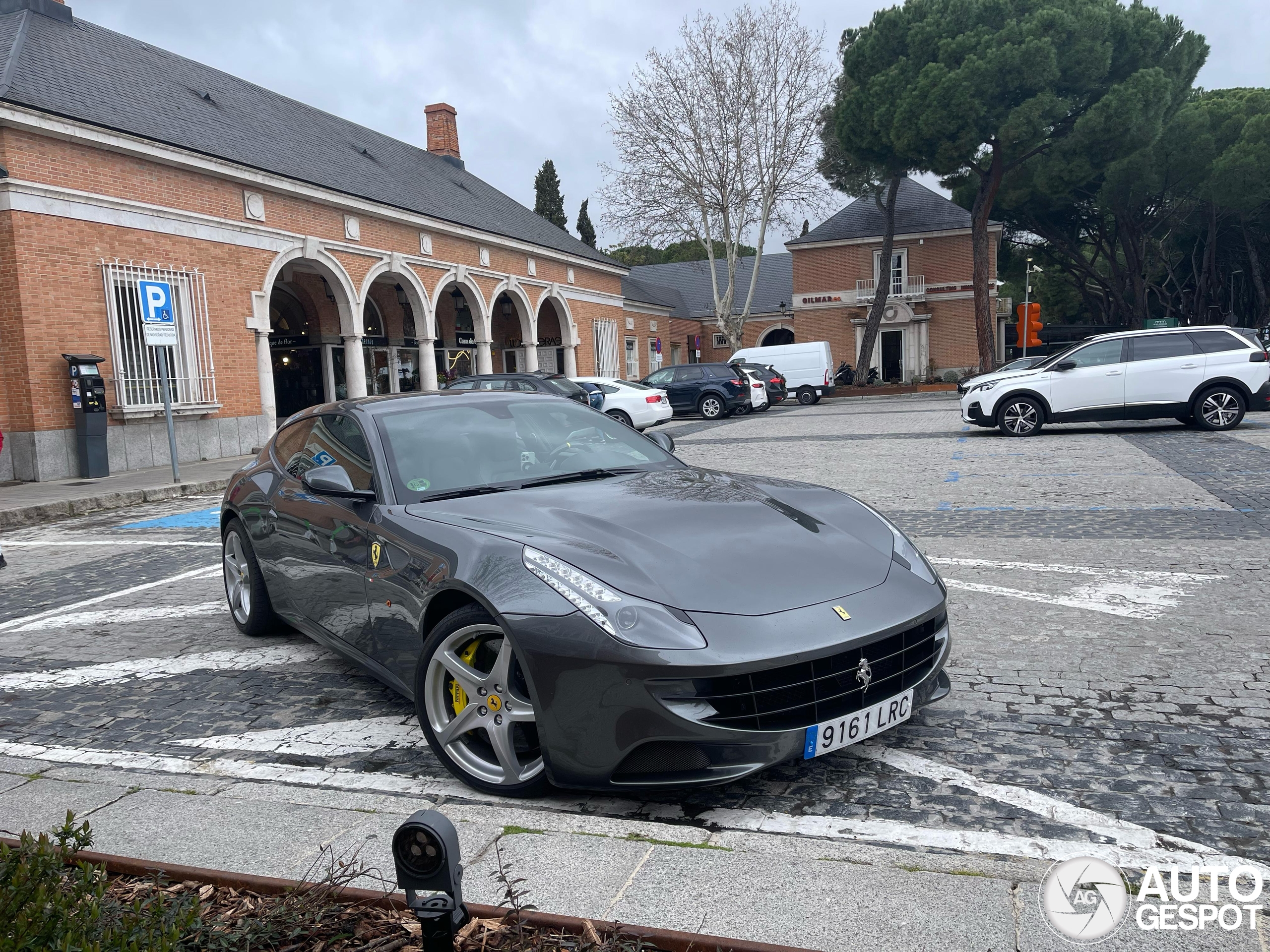 Ferrari FF