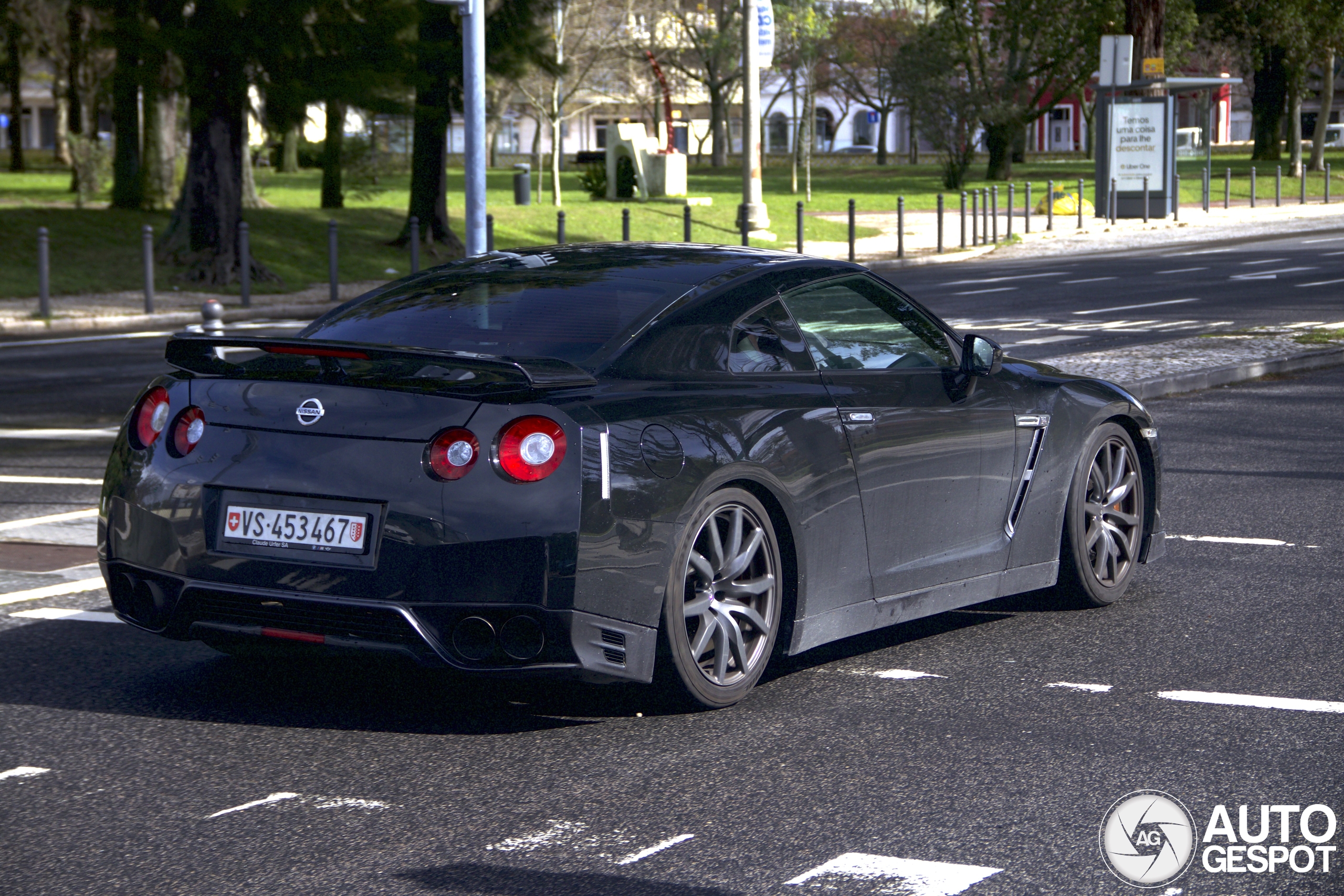 Nissan GT-R 2011