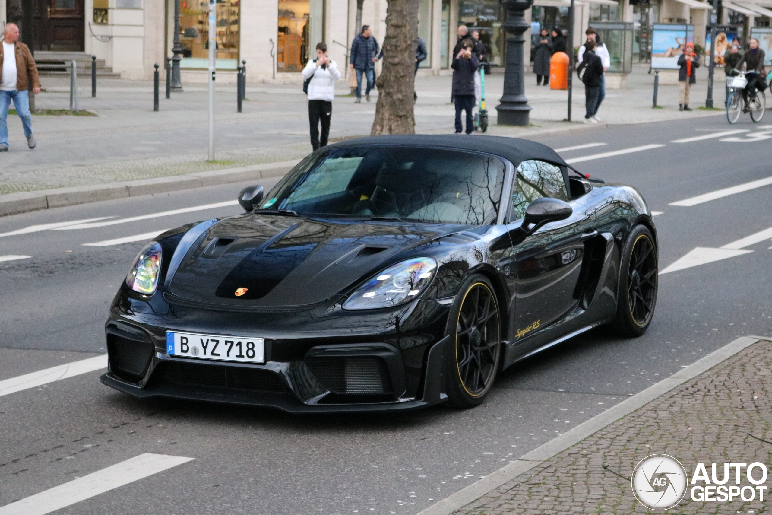 Porsche 718 Spyder RS Weissach Package