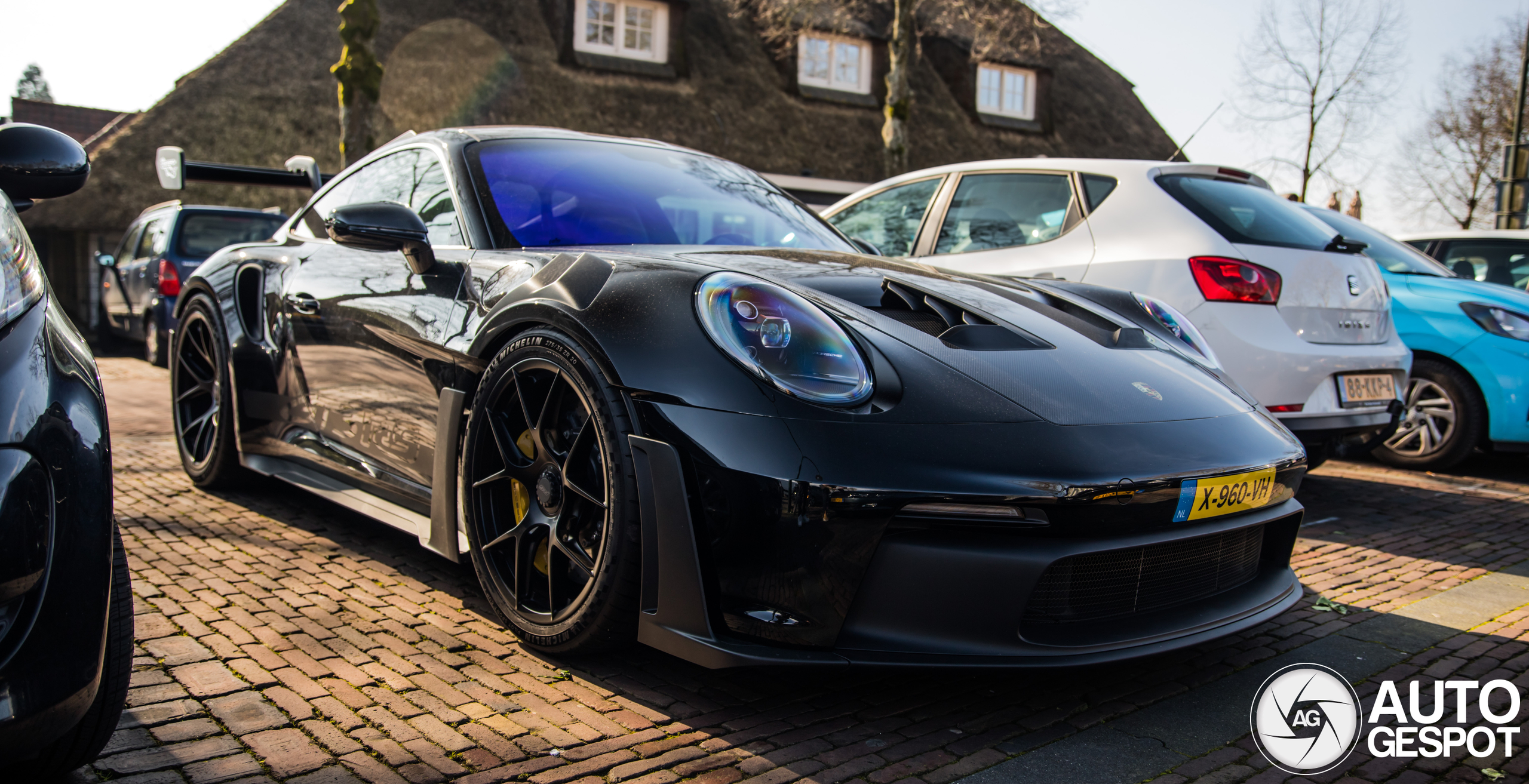 Porsche 992 GT3 RS Weissach Package