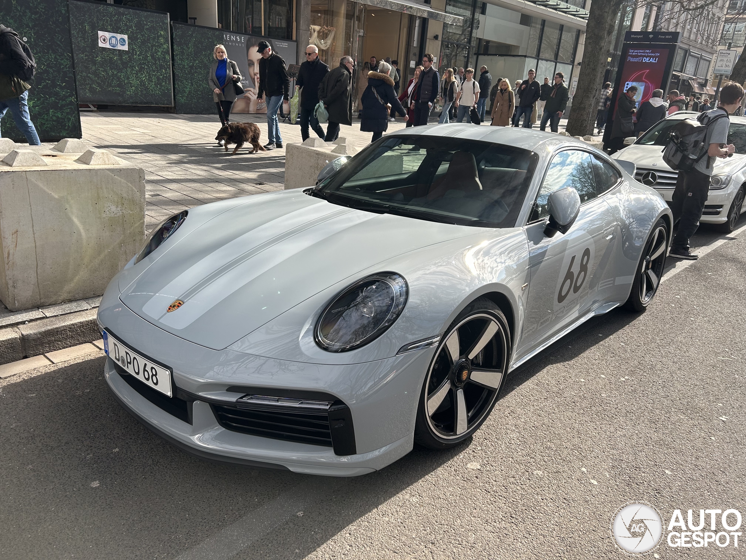 Porsche 992 Sport Classic