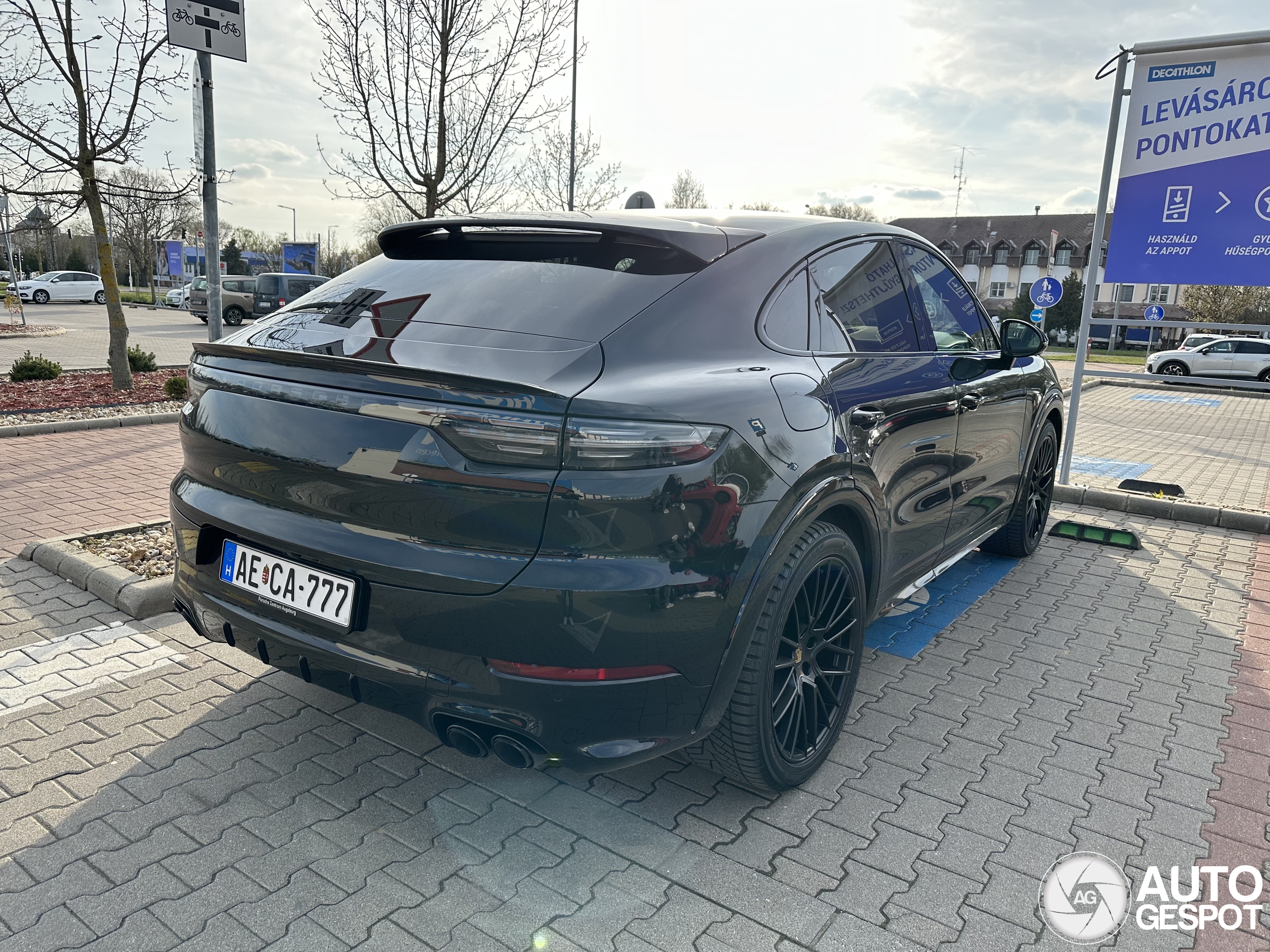 Porsche 9YA Cayenne GTS