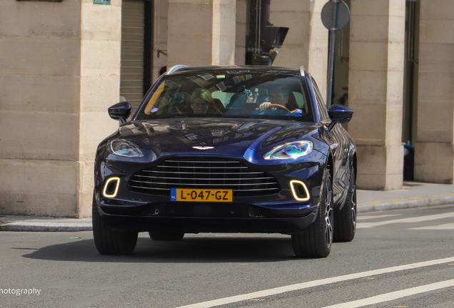 Aston Martin DBX