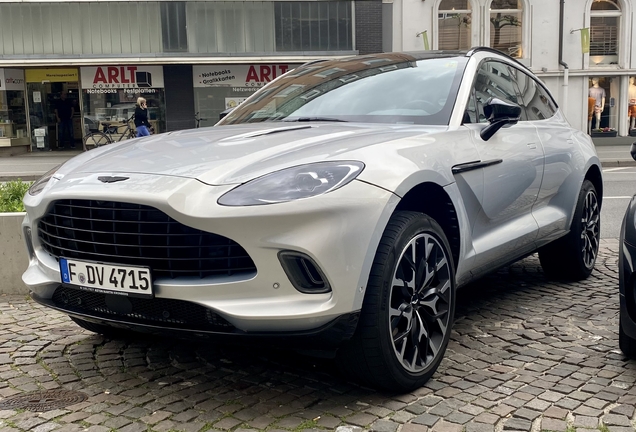 Aston Martin DBX