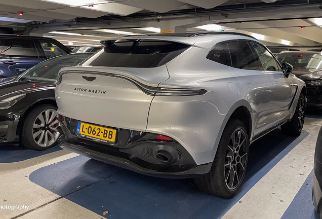 Aston Martin DBX