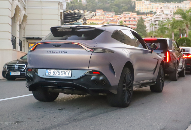 Aston Martin DBX707