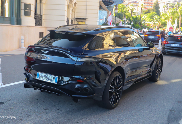 Aston Martin DBX707