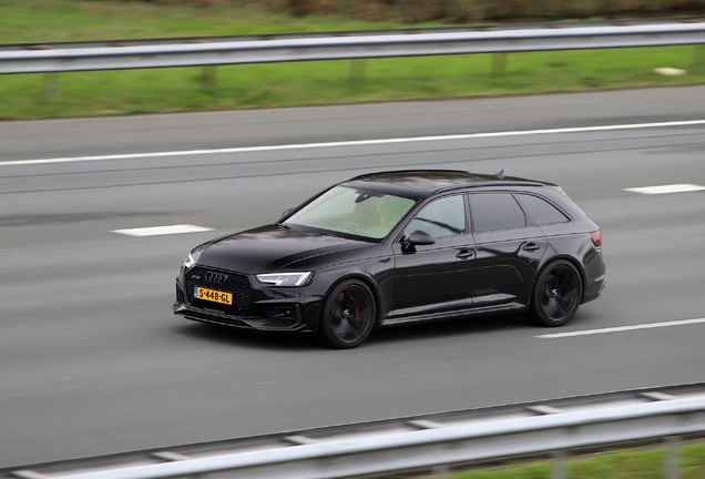 Audi RS4 Avant B9