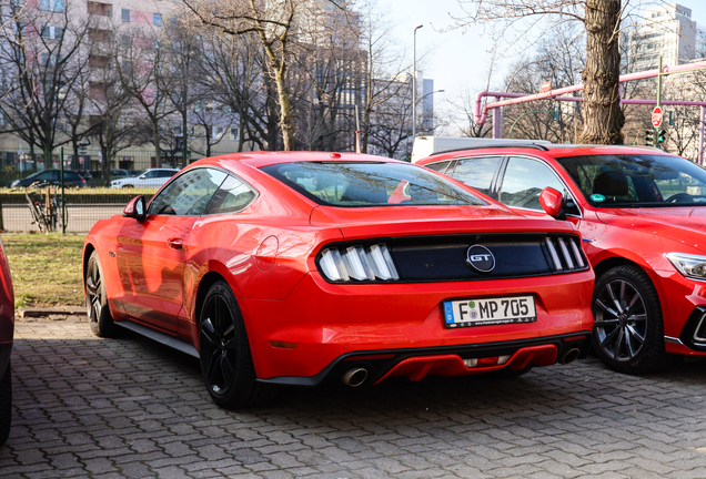 Ford Mustang GT 2015 Black Shadow Edition