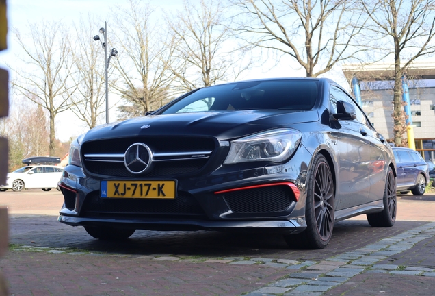 Mercedes-Benz CLA 45 AMG C117