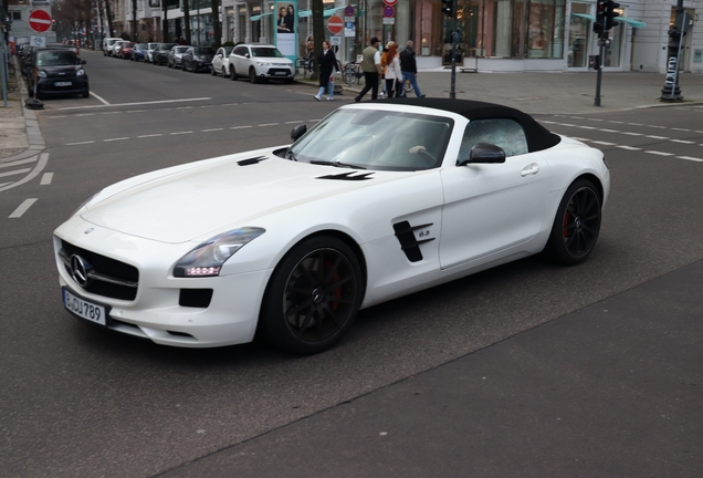 Mercedes-Benz SLS AMG GT Roadster