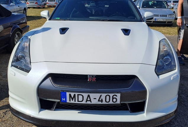 Nissan GT-R